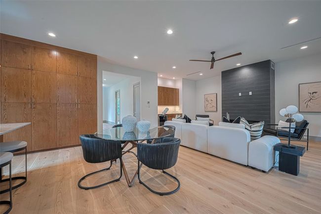 5200 Beech St, House other with 5 bedrooms, 7 bathrooms and 2 parking in Bellaire TX | Image 17