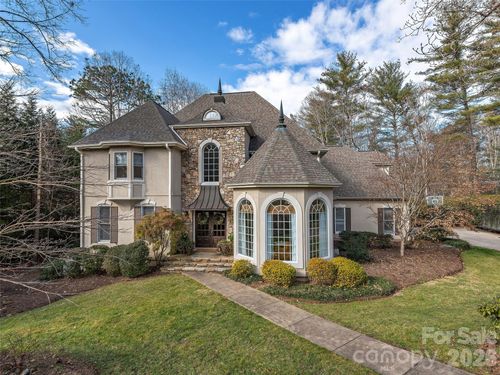 335 Red Fox Cir, Asheville, NC, 28803-3382 | Card Image