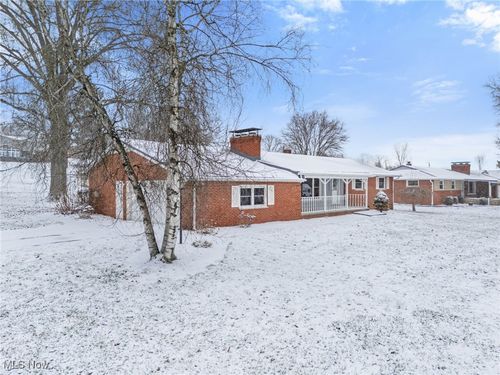 3273 Dellwood Ave Nw, Canton, OH, 44708-1257 | Card Image