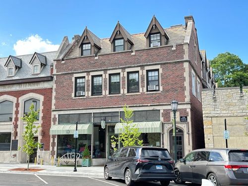 304-733 Elm St, Winnetka, IL, 60093-2539 | Card Image