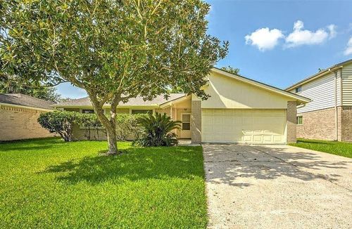 16818 Dutch Ridge Dr, Sugar Land, TX, 77498-1912 | Card Image
