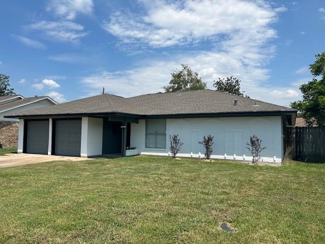 Crepe Myrtle Ln, Pasadena, TX 77505