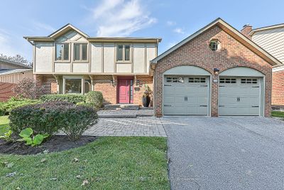 110 Sir Lancelot Dr, House other with 4 bedrooms, 3 bathrooms and 4 parking in Markham ON | Image 1