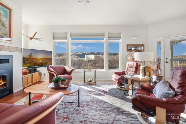 382 River Rd, House other with 3 bedrooms, 3 bathrooms and 4 parking in Bliss ID | Image 18