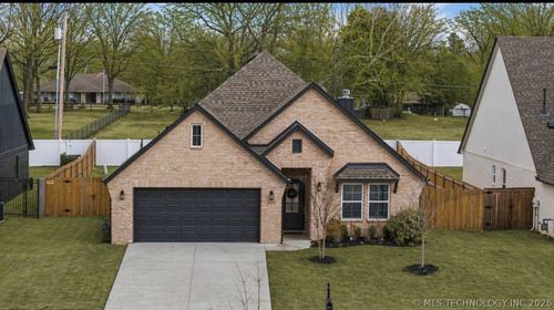 1417 N 72nd St, Broken Arrow, OK, 74014-2515 | Card Image