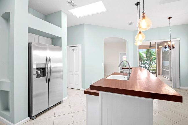 3218 Sw Crumpacker St, House other with 3 bedrooms, 2 bathrooms and null parking in Port Saint Lucie FL | Image 16