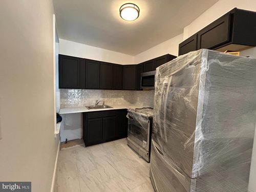 2f-2823 W Girard Avenue, PHILADELPHIA, PA, 19130 | Card Image