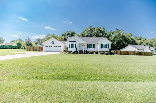 105 Valleycastle Ct, Clayton, NC, 27520-6175 | Card Image