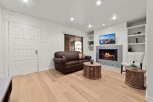 apt-113-505 W 7th St, Austin, TX, 78701-2827 | Card Image