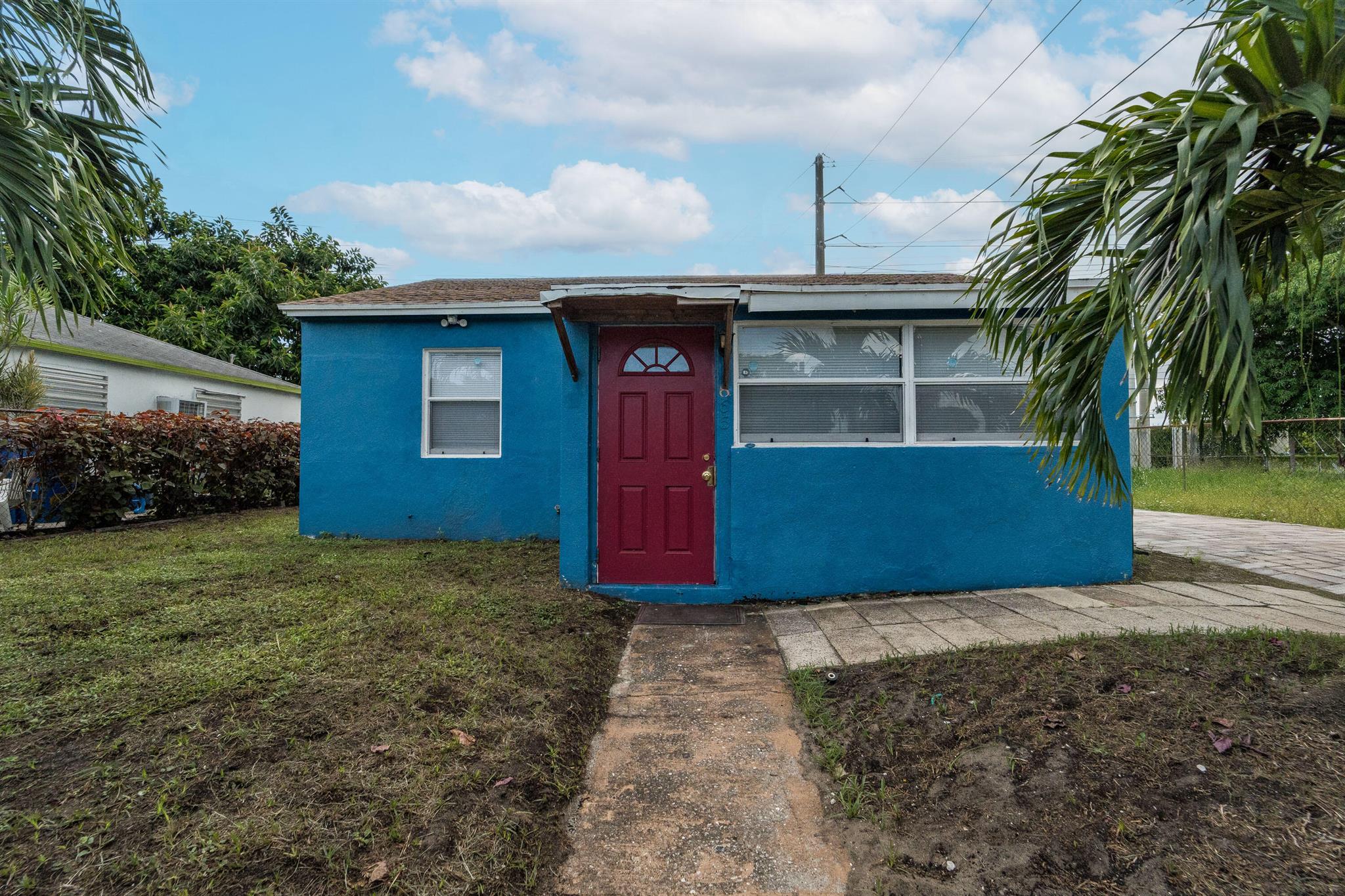 1st St, Riviera Beach, FL 33404