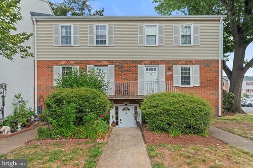52a-14402 Turin Ln, CENTREVILLE, VA, 20121-2243 | Card Image