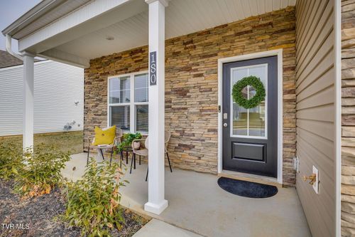 180 Tanasqui Dr, Johnson City, TN, 37604-3006 | Card Image