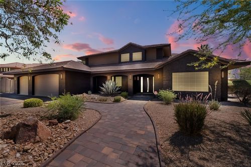 3130 Appleblossom Cir, Las Vegas, NV, 89117-3221 | Card Image