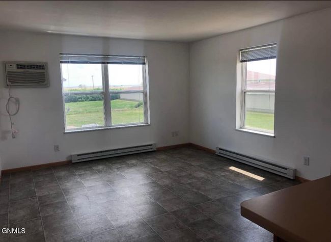 202206 10 Th Ave Se, Home with 24 bedrooms, 16 bathrooms and null parking in Crosby ND | Image 7