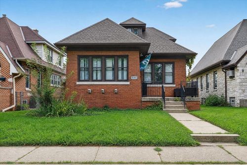 4186 N 15th Street, Milwaukee, WI, 53209 | Card Image
