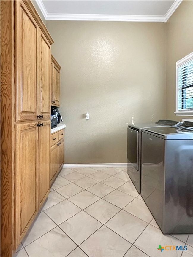 720 E Travis St, House other with 3 bedrooms, 2 bathrooms and null parking in Luling TX | Image 21