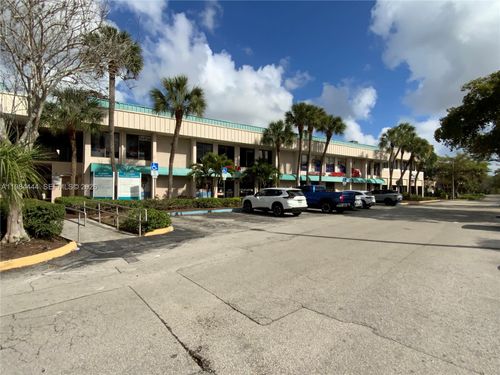 324-270 S University Dr, PLANTATION, FL, 33324-3340 | Card Image