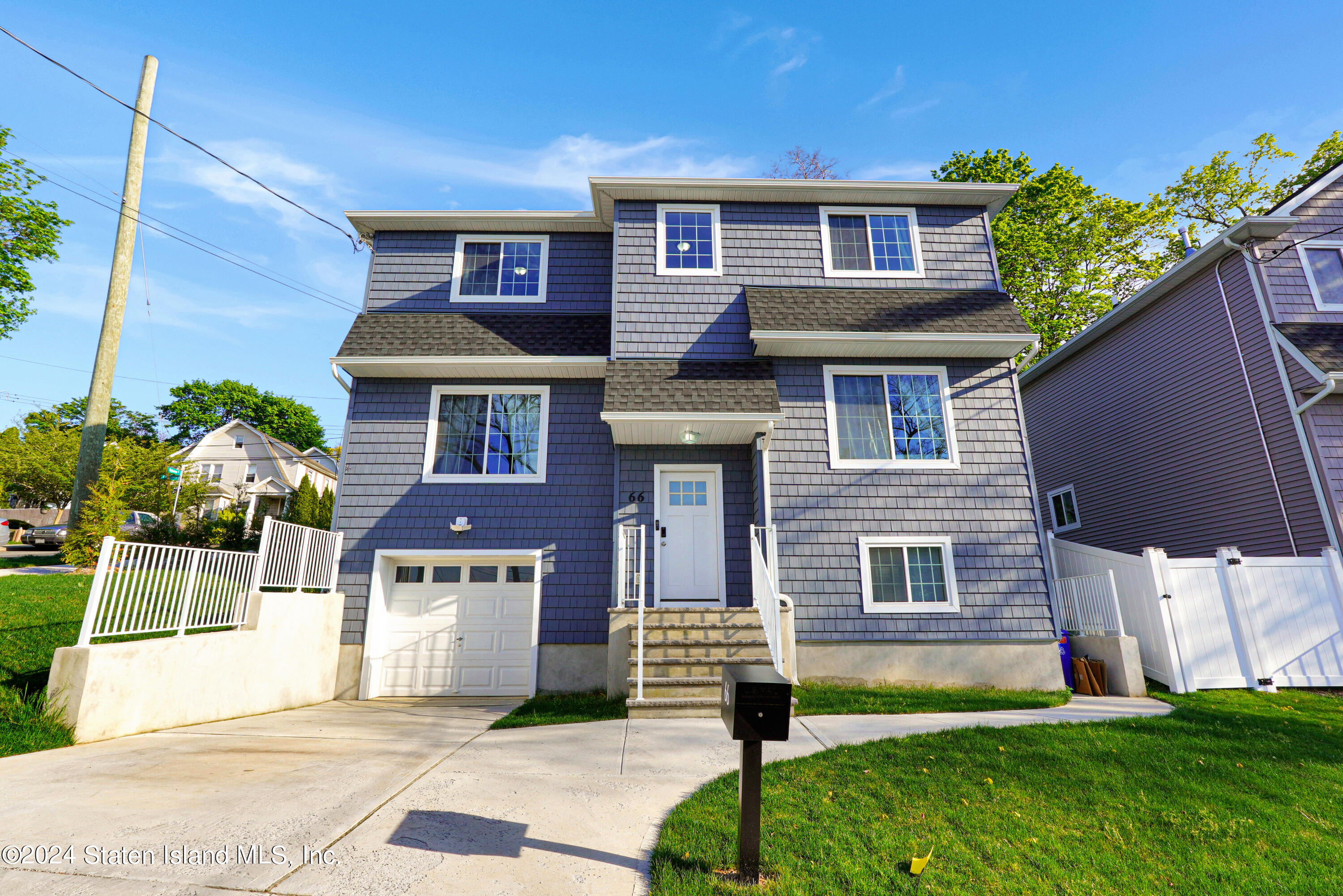 Eadie Pl, Staten Island, NY 10301