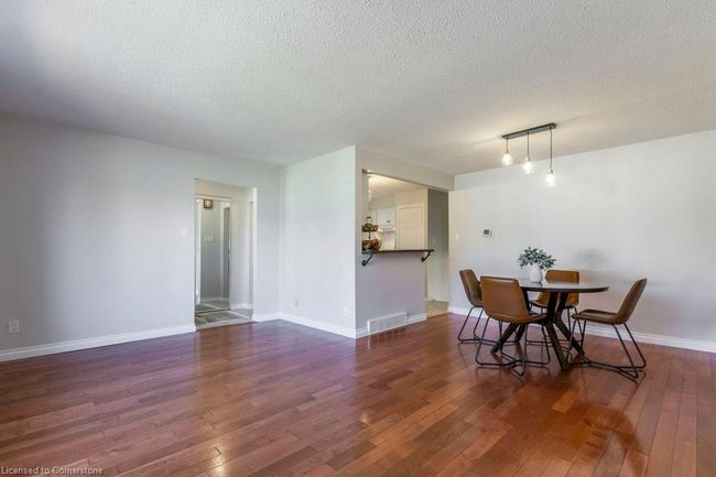 43 Briar Knoll Dr, House other with 3 bedrooms, 2 bathrooms and 4 parking in Kitchener ON | Image 9