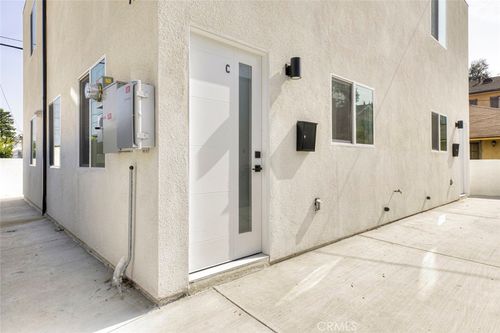 c-1070 Allen Ave, Glendale, CA, 91201-3476 | Card Image