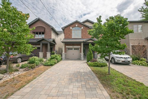 {{alt}} | Card Image