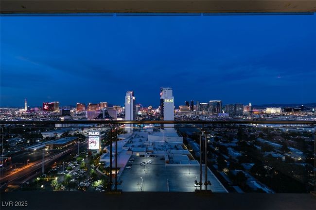 2010 - 4381 W Flamingo Rd, Home with 0 bedrooms, 1 bathrooms and null parking in Las Vegas NV | Image 38