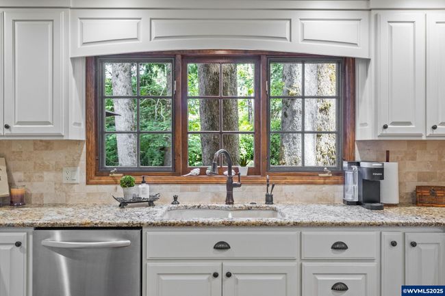 465 Mckinley St Se, House other with 5 bedrooms, 3 bathrooms and null parking in Salem OR | Image 16