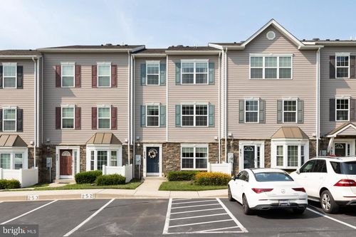 252-6519 Dundee Dr, ELDERSBURG, MD, 21784-4607 | Card Image