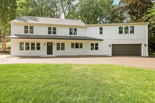 5111 Colonial Dr, Golden Valley, MN, 55416-1106 | Card Image