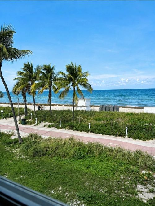 cu26-5445 Collins Ave, Miami Beach, FL, 33140-5524 | Card Image