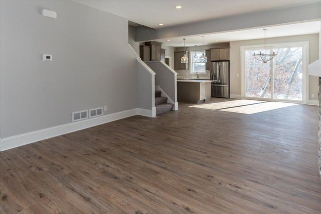 Living & Dining | Image 12