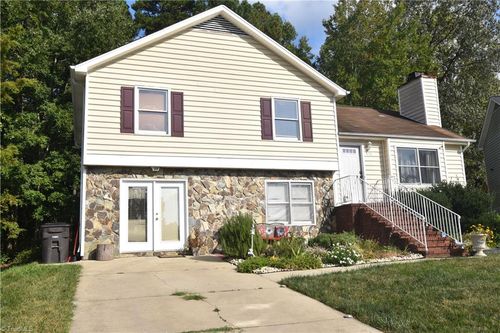 1036 Glenmont Rd, Winston Salem, NC, 27107-1561 | Card Image