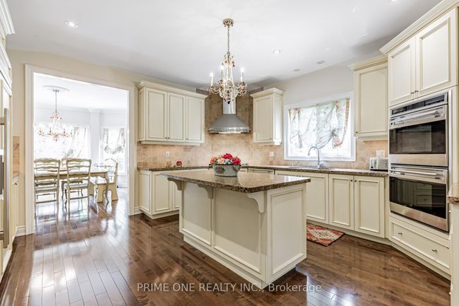 19 Ridgestone Dr, House other with 6 bedrooms, 5 bathrooms and 6 parking in Richmond Hill ON | Image 13