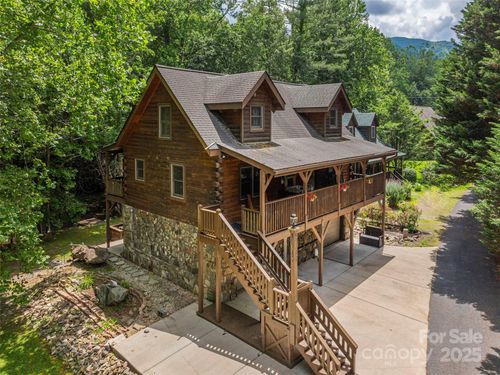 15 Breezy Creek Ln, Maggie Valley, NC, 28751-0419 | Card Image