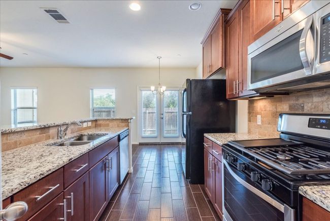 APT-402 - 1701 S Bell Blvd, Condo with 3 bedrooms, 3 bathrooms and 2 parking in Cedar Park TX | Image 11