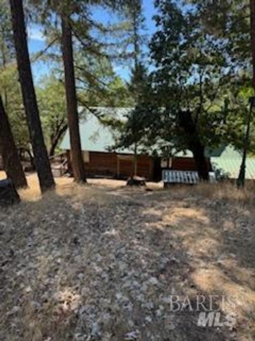 3269 Muir Ln, Potter Valley, CA, 95469-9570 | Card Image