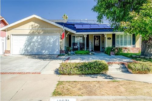 19631 Fairweather St, Canyon Country, CA, 91351-2057 | Card Image