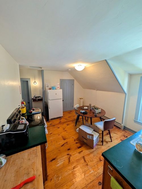 2-23 Mechanic St, Shelburne Falls, MA, 01370-1211 | Card Image