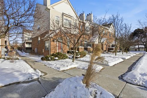 1825 Campau Farms Circle, Detroit, MI, 48207 | Card Image