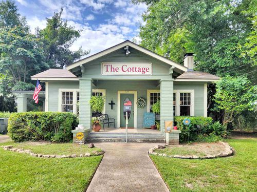 337 College St, Jasper, TX, 75951-4007 | Card Image