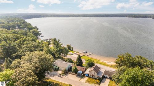 314 Bates St, Fife Lake, MI, 49633-9024 | Card Image
