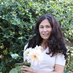 Esthela Freire