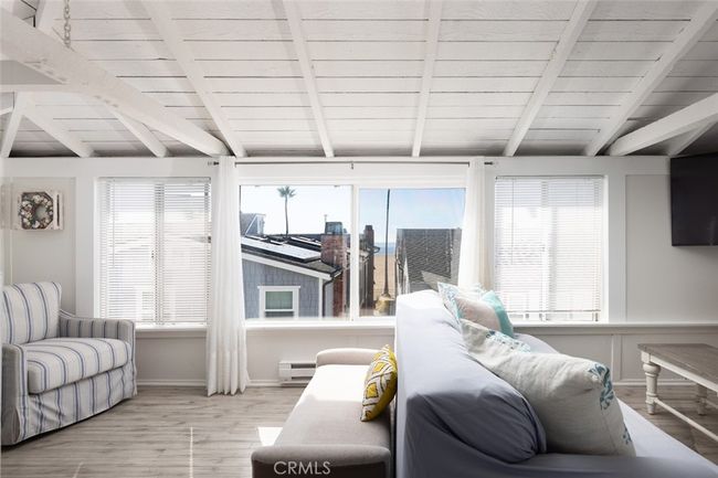 1113 W Balboa Blvd, House other with 6 bedrooms, 4 bathrooms and 2 parking in Newport Beach CA | Image 40