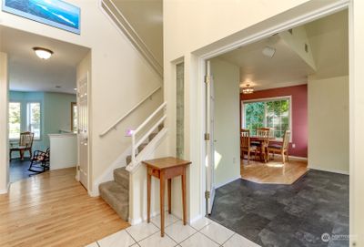 11721 Creekside Drive Sw, House other with 4 bedrooms, 2 bathrooms and 2 parking in Lakewood WA | Image 3