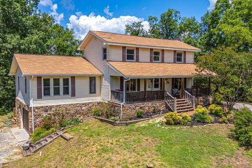 1131 Lindsey Dr, Sevierville, TN, 37876-1727 | Card Image