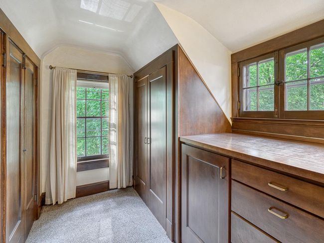 24 - Primary Bedroom Closet.jpg | Image 25