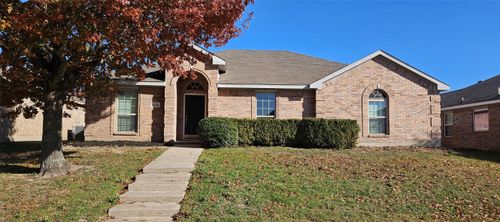 2120 Stonewood Dr, Lancaster, TX, 75134-2832 | Card Image