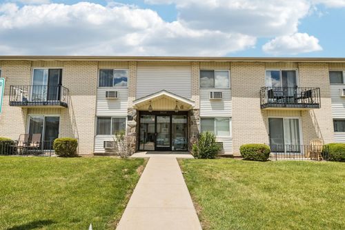 101a-8924 Kenneth Dr, Des Plaines, IL, 60016-4094 | Card Image