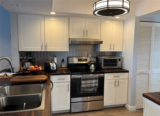 APT-15 - 6001 Se Landing Way, Condo with 2 bedrooms, 2 bathrooms and null parking in Stuart FL | Image 14