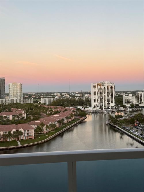 1623-3800 S Ocean Dr, Hollywood, FL, 33019-2922 | Card Image